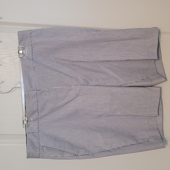 Bundle. Navy blue Pinstripe lined blazer and Bermuda shorts. Size 18. NWT - Picture 6 of 9